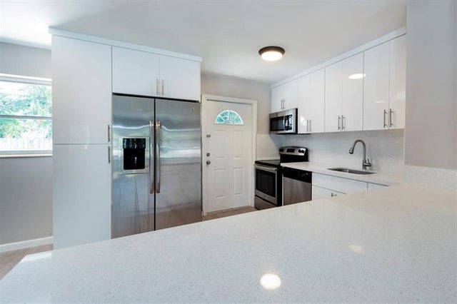 3 of 20 - 2380 Ne 8th Ave, Pompano Beach, FL