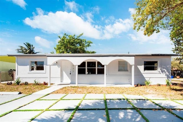 1 of 22 - 1031 Sw 6th Way, Deerfield Beach, FL