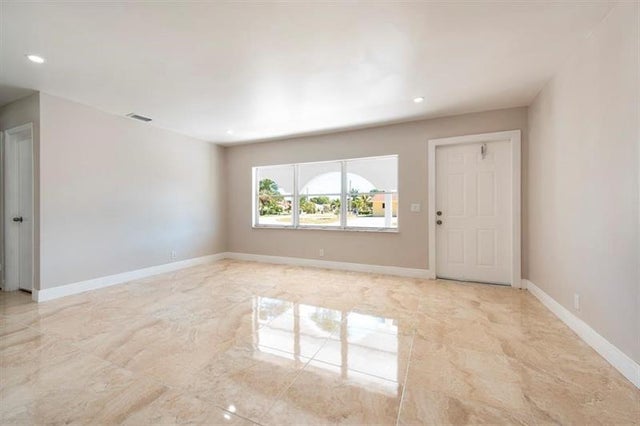 5 of 22 - 1031 Sw 6th Way, Deerfield Beach, FL