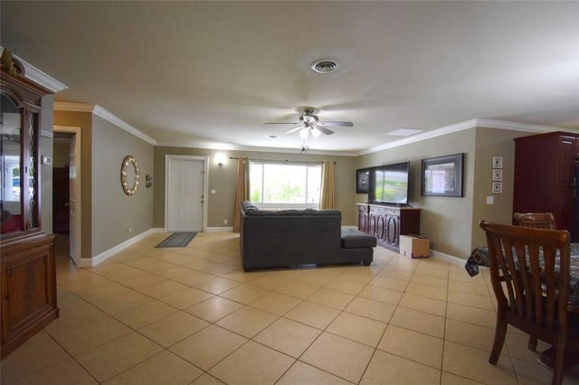 4 of 39 - 301 Se 12th St, Deerfield Beach, FL