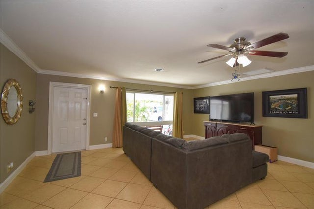 5 of 39 - 301 Se 12th St, Deerfield Beach, FL
