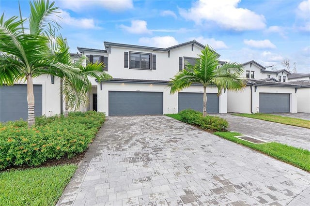 1 of 66 - 4965 Oakmont Drive, Dania, FL