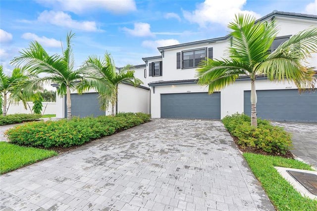 3 of 66 - 4965 Oakmont Drive, Dania, FL