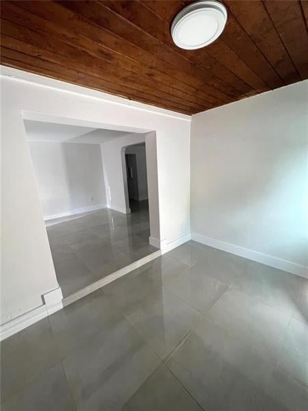 2 of 26 - 2340 Nw 99th Ter, Miami, FL