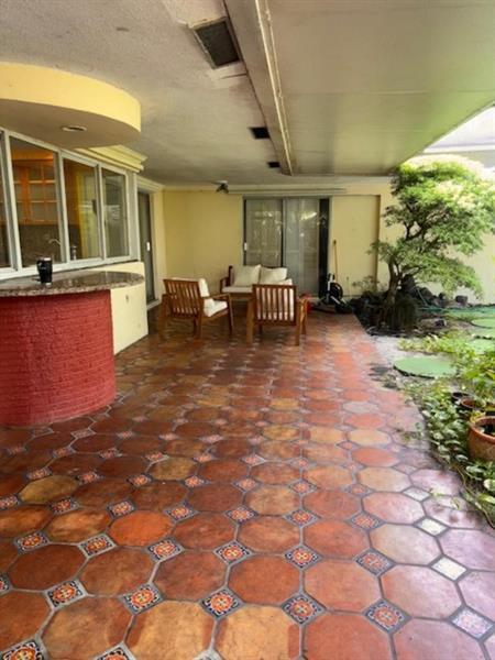 3 of 12 - 1951 Nw 36th St, Oakland Park, FL