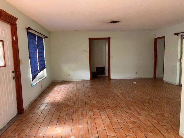5 of 12 - 1951 Nw 36th St, Oakland Park, FL