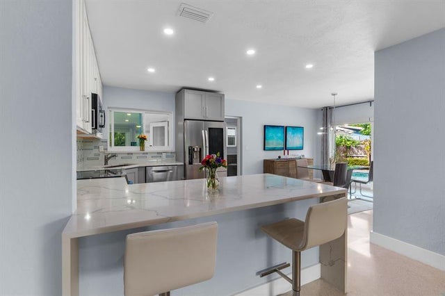 5 of 64 - 558 Ne 28th St, Wilton Manors, FL