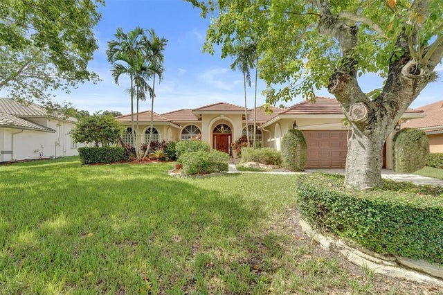 2 of 100 - 4869 Kensington Cir, Coral Springs, FL