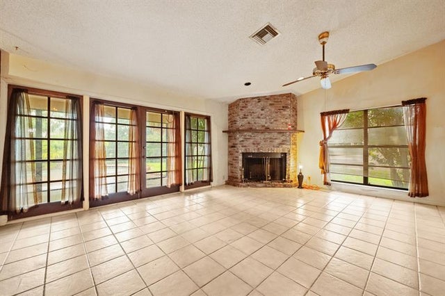 3 of 15 - 9000 Nw 21st St, Coral Springs, FL