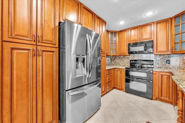 4 of 16 - 9903 Nw 19th St, Coral Springs, FL