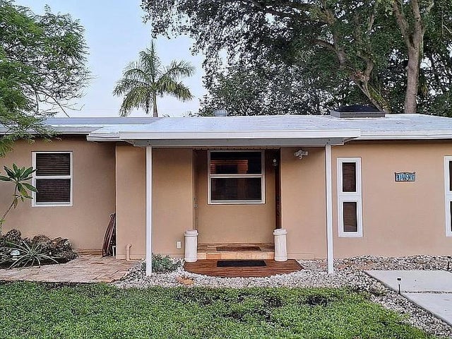 2 of 22 - 1497 Sw 29th Ter, Fort Lauderdale, FL