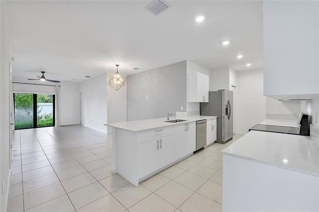 5 of 47 - 4973 Oakmont Drive, Dania, FL