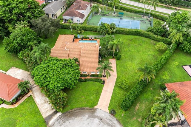 1 of 60 - 7604 Lexington Ln, Parkland, FL