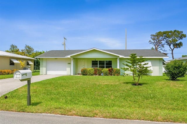 1 of 13 - 213 E Arbor Ave, Port St. Lucie, FL