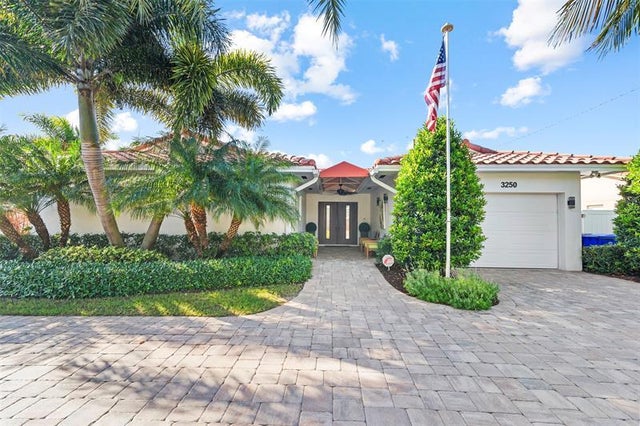 2 of 45 - 3250 Spanish River Dr, Pompano Beach, FL
