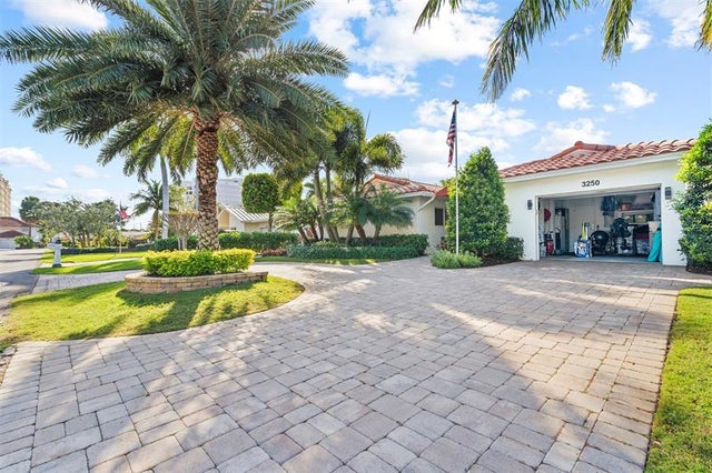4 of 45 - 3250 Spanish River Dr, Pompano Beach, FL