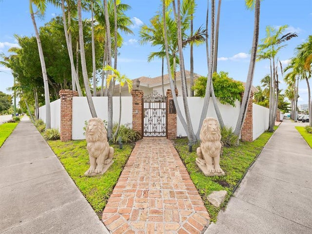 1 of 17 - 401 Se 26th Ave, Fort Lauderdale, FL