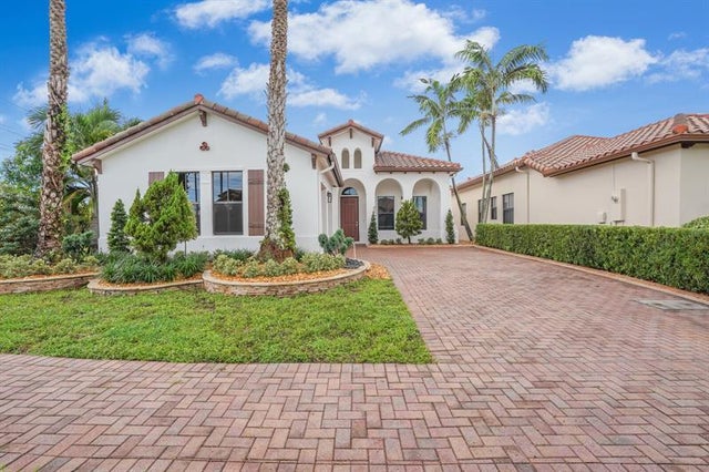 2 of 32 - N/A, Pembroke Pines, FL