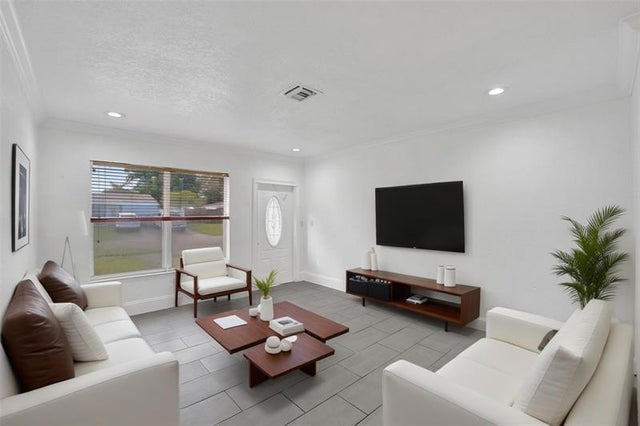 1 of 31 - 7021 Park St, Hollywood, FL