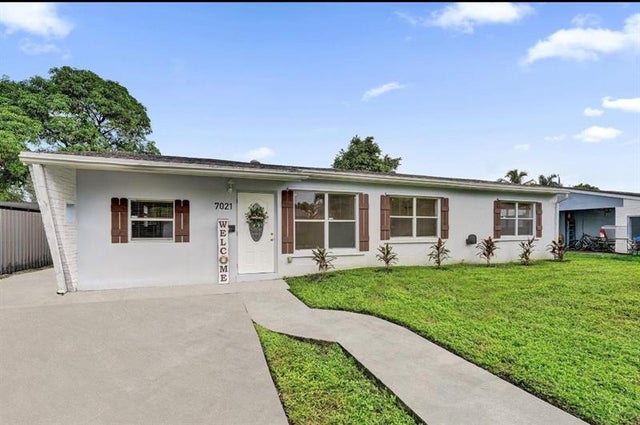 2 of 31 - 7021 Park St, Hollywood, FL