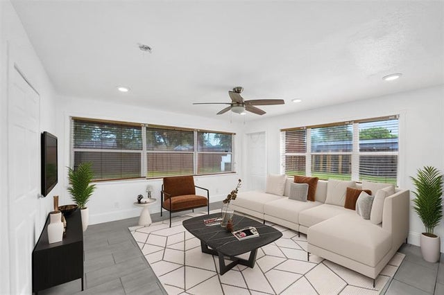 3 of 31 - 7021 Park St, Hollywood, FL