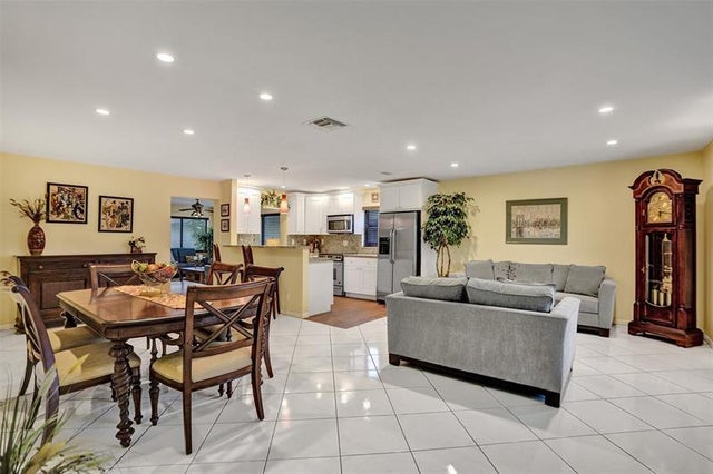 4 of 40 - 1570 Sw 22nd Way, Deerfield Beach, FL