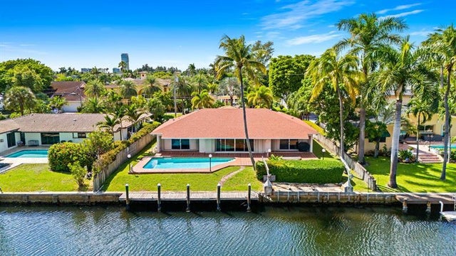 5 of 32 - 625 Oleander Dr, Hallandale, FL