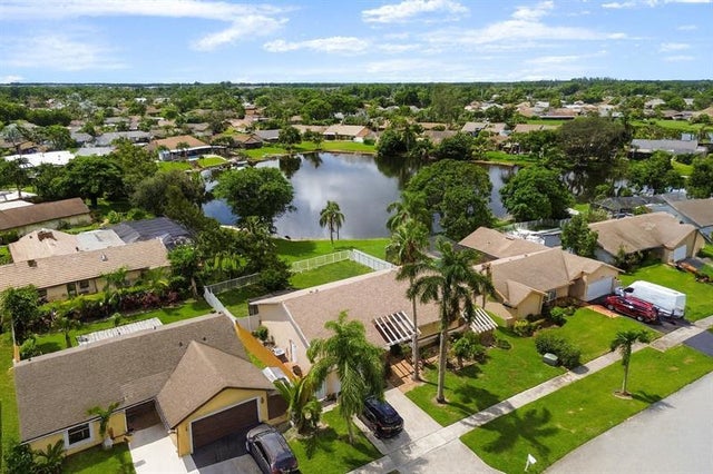 1 of 40 - 9477 Burlington Pl, Boca Raton, FL