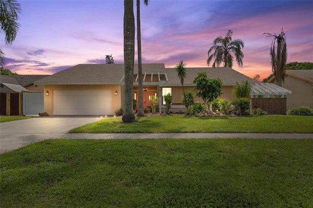 2 of 40 - 9477 Burlington Pl, Boca Raton, FL