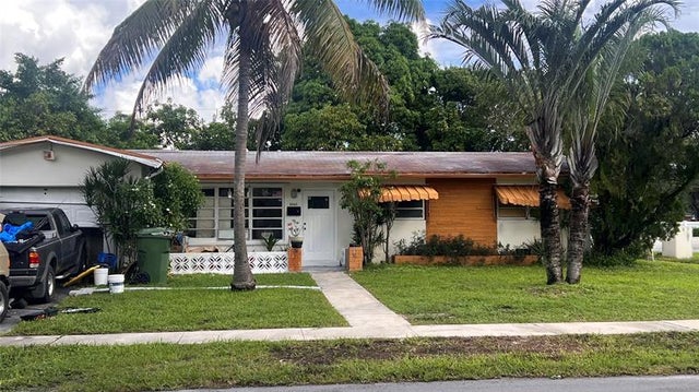 1 of 5 - 6841 Sw 1st Ct, Pembroke Pines, FL