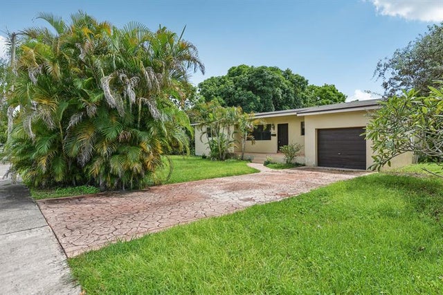 2 of 24 - 2708 Adams St, Hollywood, FL