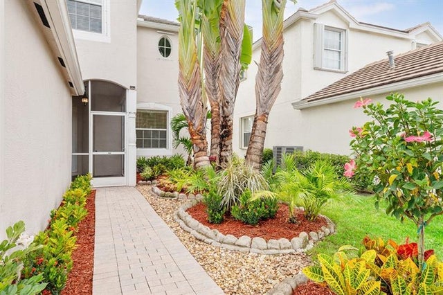 3 of 24 - 106 Newberry Ln, Royal Palm Beach, FL