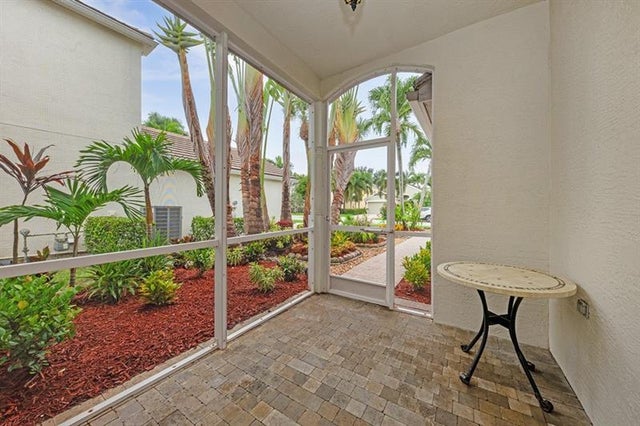 4 of 24 - 106 Newberry Ln, Royal Palm Beach, FL