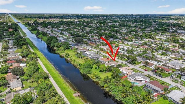 3 of 49 - 6534 Nw 1st St, Margate, FL