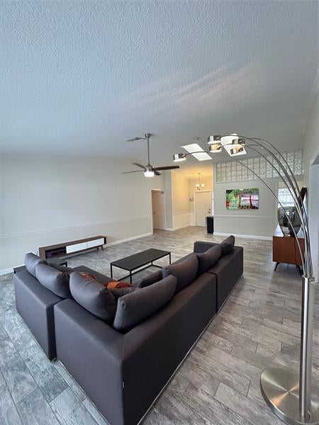 1 of 32 - 21910 Pine Trce, Boca Raton, FL