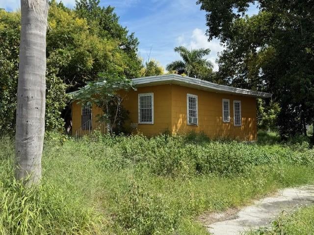 1 of 1 - 398 Cypress Ave, Pahokee, FL