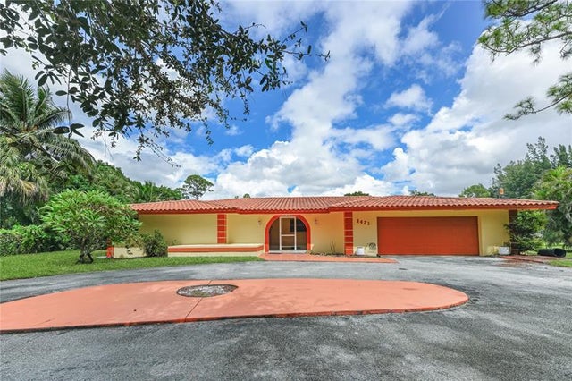 1 of 17 - 8421 Pioneer Rd, West Palm Beach, FL
