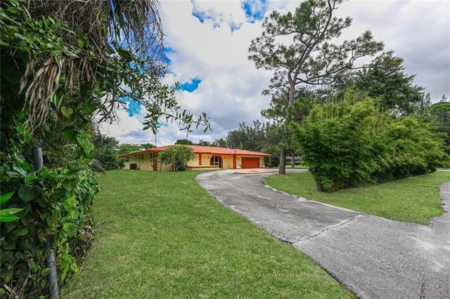 2 of 17 - 8421 Pioneer Rd, West Palm Beach, FL