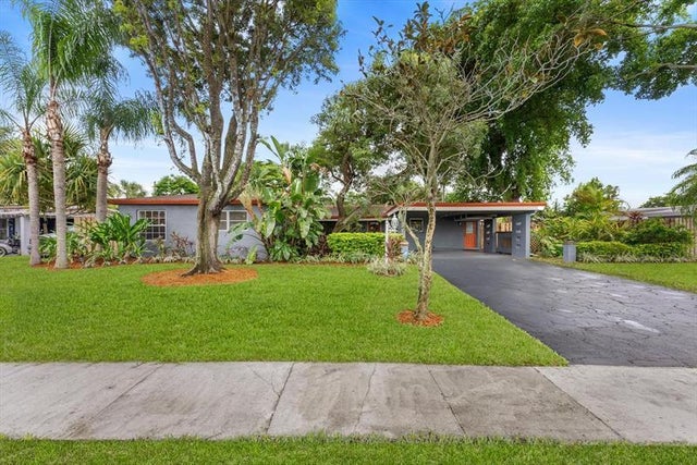3 of 32 - 1428 E River Dr, Margate, FL