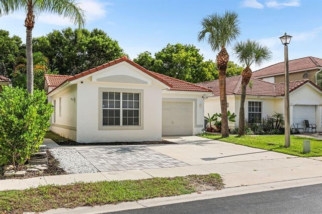 1 of 40 - 4853 Purdue Dr, Boynton Beach, FL