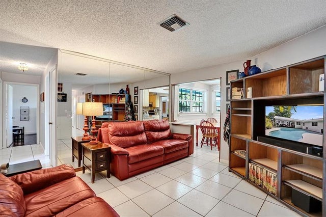 5 of 63 - 601 Nw 76th Ter, Plantation, FL