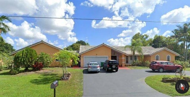 1 of 18 - 1050 Nw 114th Ave, Plantation, FL