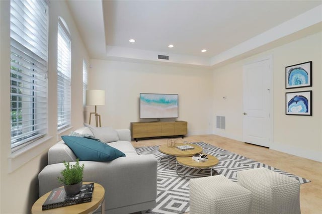 4 of 33 - 916 Ne 17 Way, Fort Lauderdale, FL