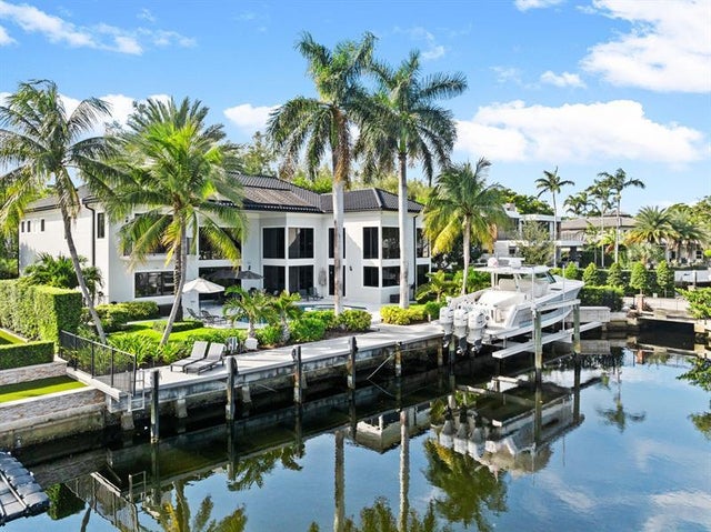 1 of 56 - 70 N Compass Dr, Fort Lauderdale, FL