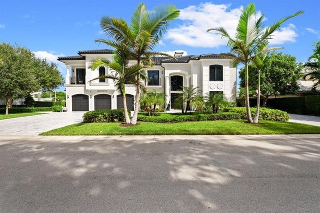 2 of 56 - 70 N Compass Dr, Fort Lauderdale, FL