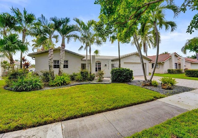 2 of 70 - 10402 Nw 5th Mnr, Plantation, FL