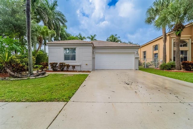 1 of 25 - 6359 Stonehurst Cir, Lake Worth, FL