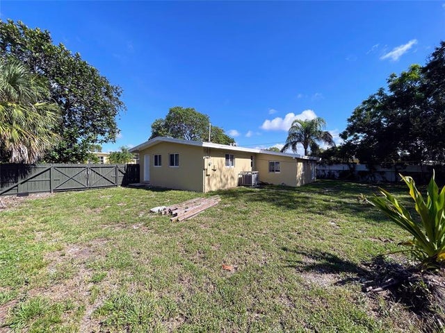 4 of 26 - 1174 Sw 30th Ave, Fort Lauderdale, FL