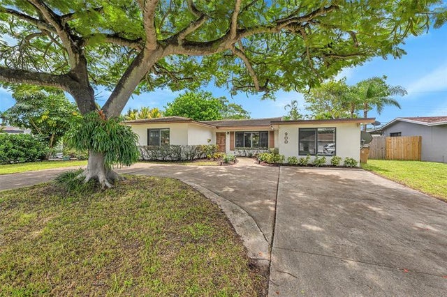 2 of 37 - 900 Se 13th Ct, Deerfield Beach, FL
