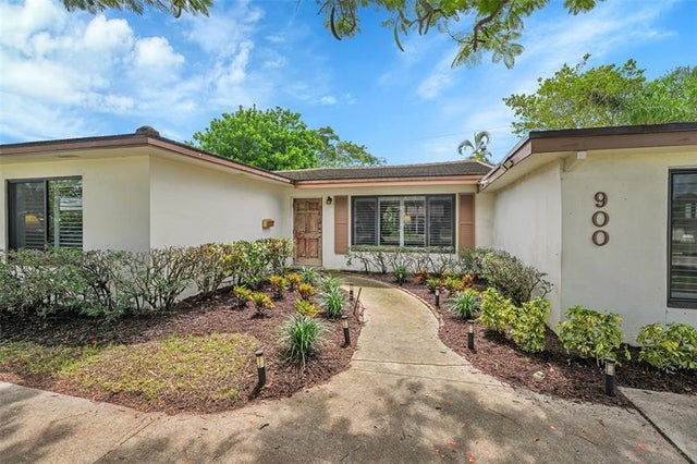 4 of 37 - 900 Se 13th Ct, Deerfield Beach, FL